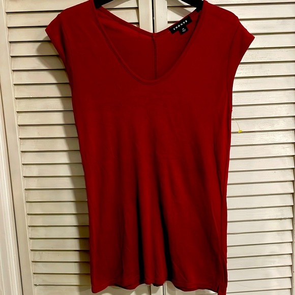 TROUVE  by Nordstrom Burgundy Wine  V-Neck Short Sleeve Tee Shirt, Size XS - Picture 1 of 6